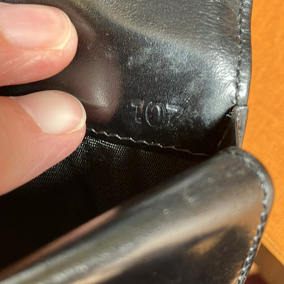 Vintage black wallet! 💋🖤❤️‍🔥 - Picture 11 of 15